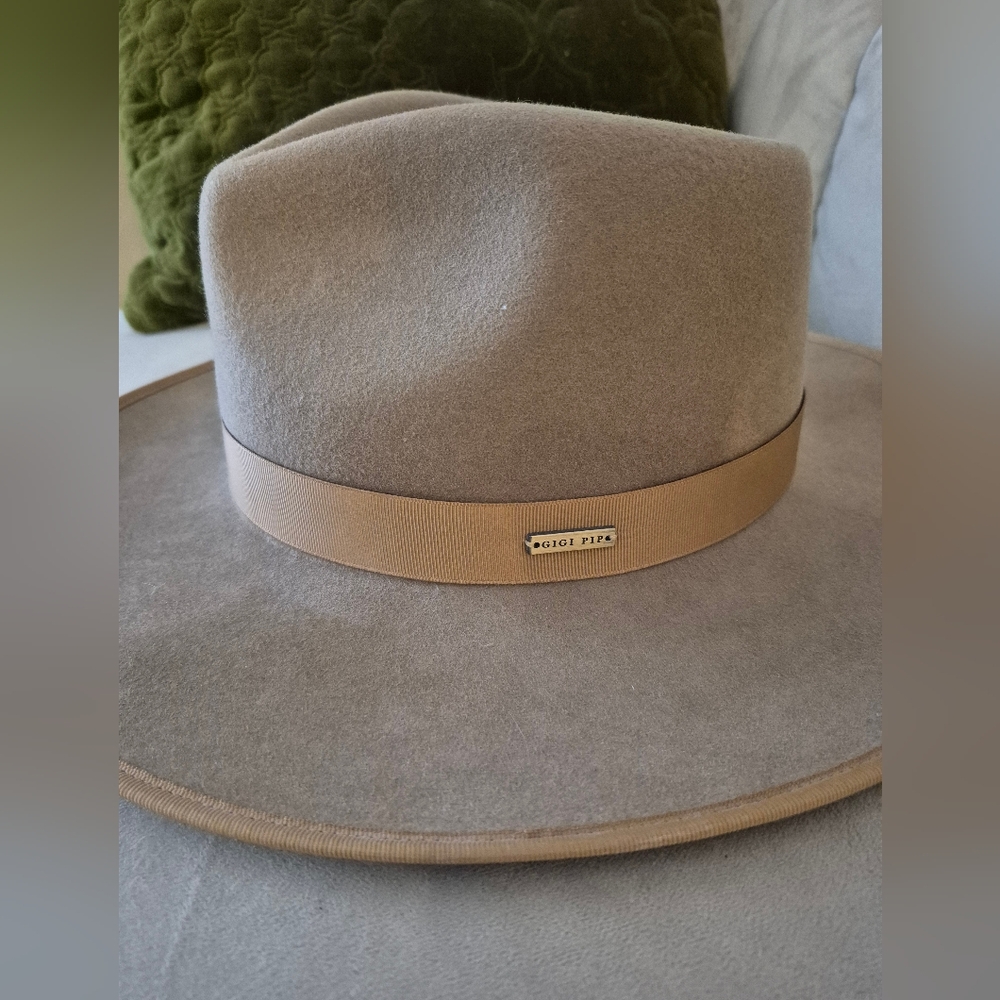 Gigi Pip Monroe Rancher